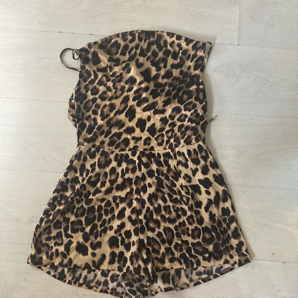 Size 6 nasty gal leopard print romper